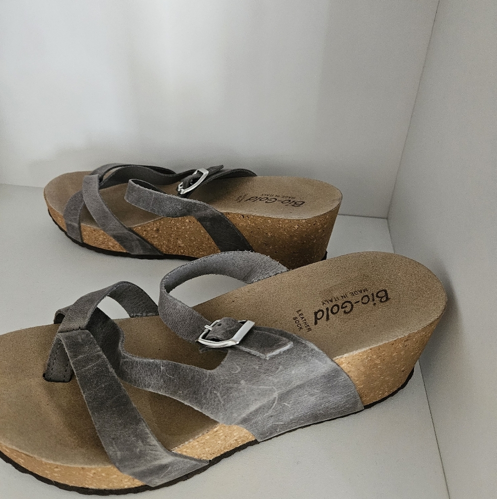 Bio Gold Sandals Women's 8 Gray Wedge Cork Leather Bohemian Comfort Strappy - Picture 3 of 4